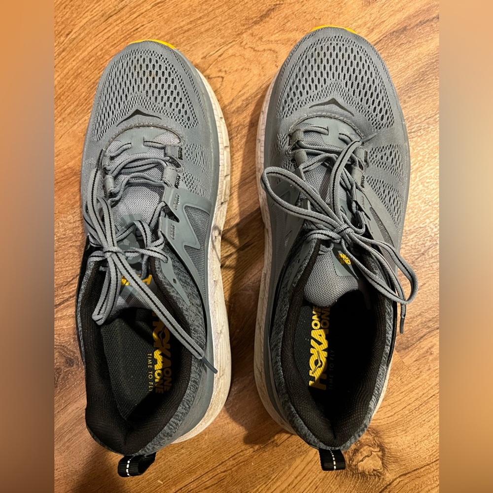 Men’s Hoka like-new size 12 2E wide